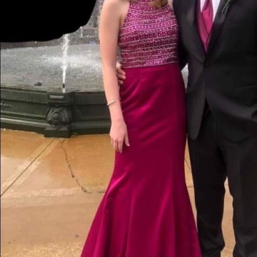 Val stefani prom dress